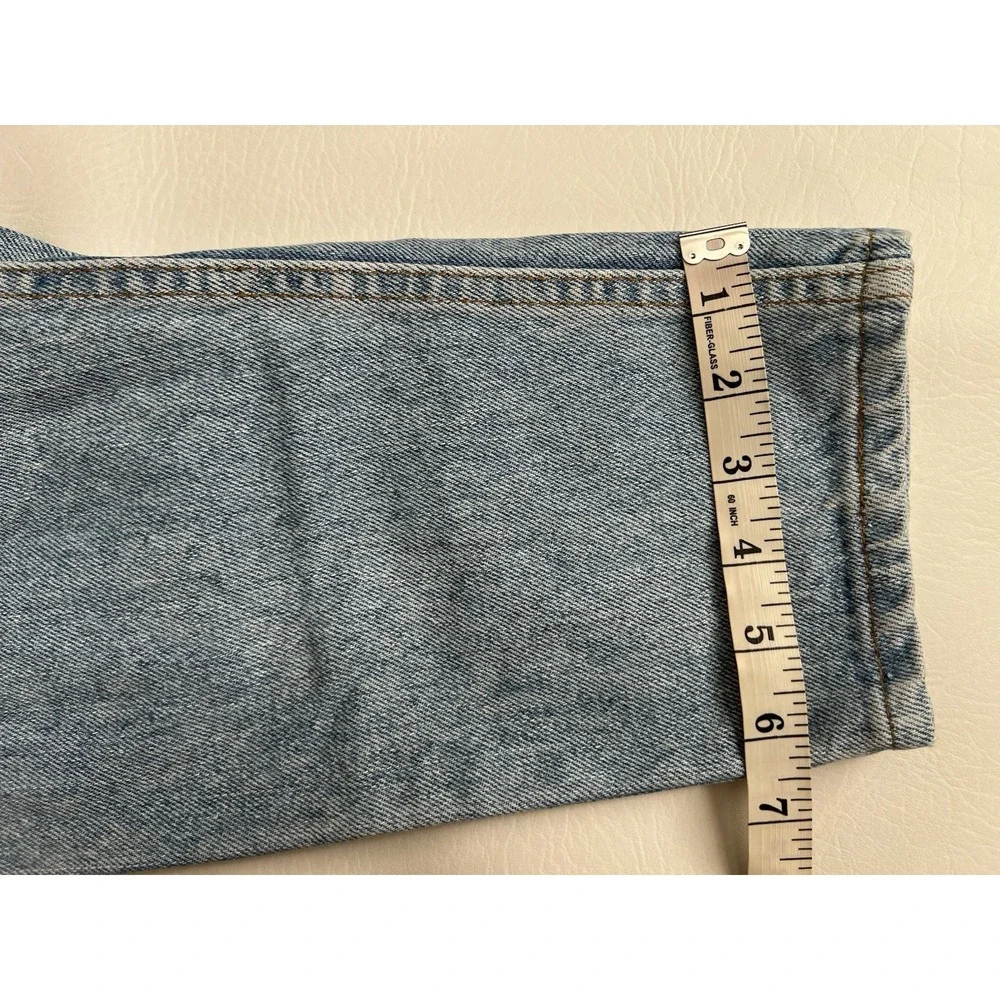 Vintage 90s Levis 560 Loose Fit Tapered Leg Jeans 29x34 Made in USA Light Wash